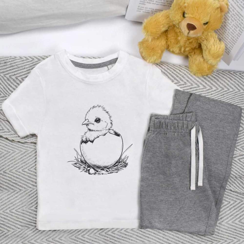 'Baby Chick Coming Out of Egg' Kids Nightwear / Pyjama Set (KP052953)